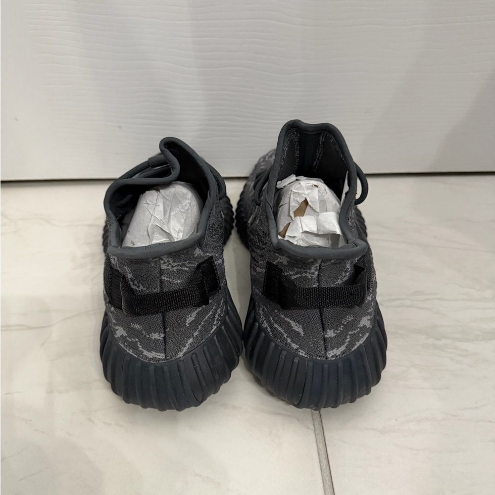 Yeezy Boost 350 v2 Slate and Black size 9.5 - Picture 5 of 7